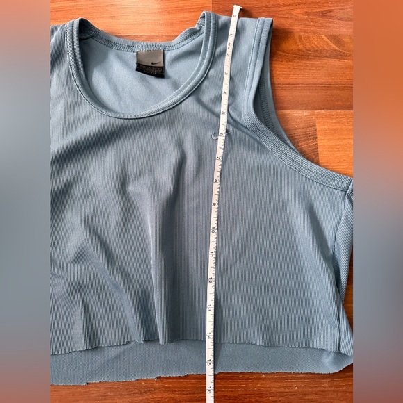 Nike crop top - Picture 5 of 6